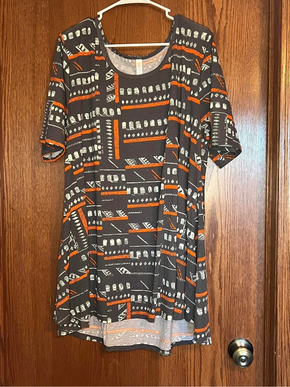 LuLaRoe Gray Tunic with Orange & Cream Geometric Print